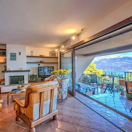 Isola Bella View - Happy