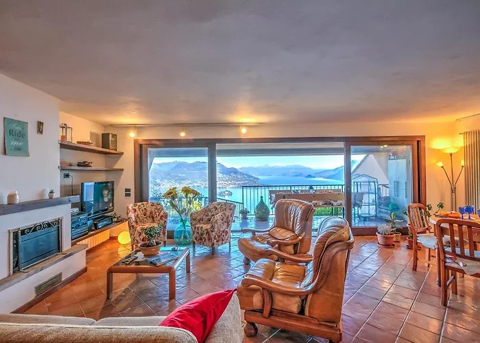 Isola Bella View - Happy